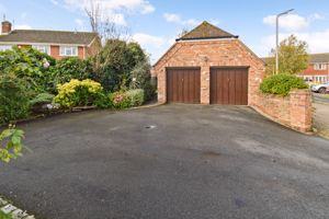 Double Garage- click for photo gallery